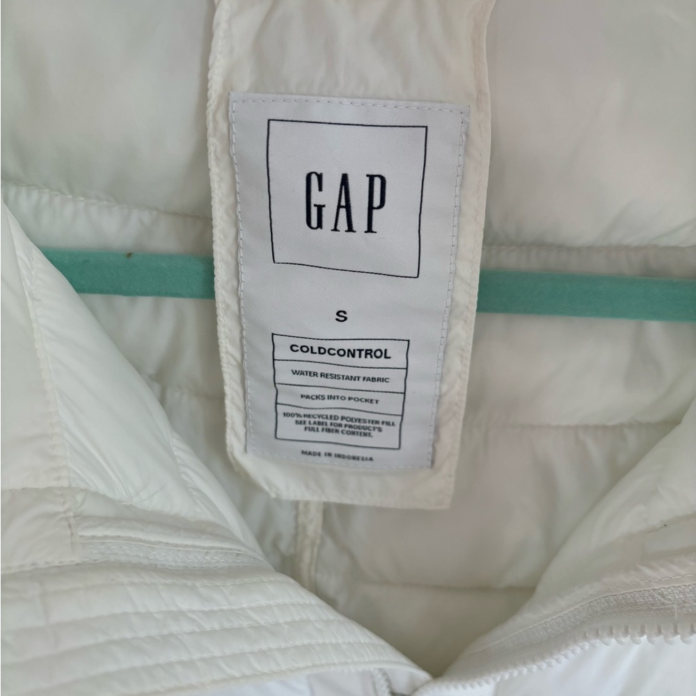 Gap Light Weight White Down Coat - image 3